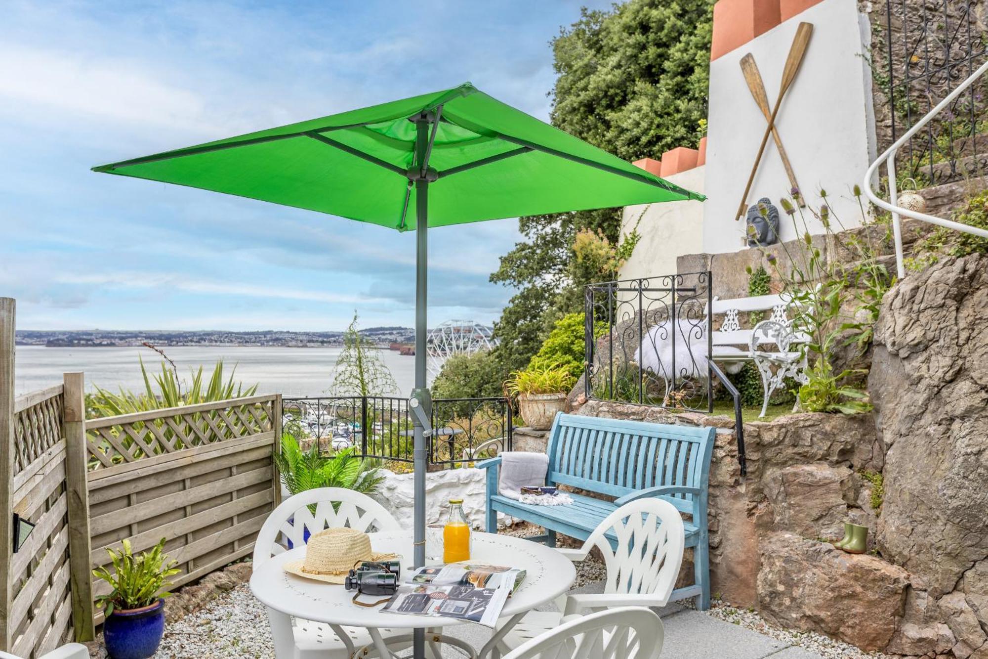The Boathouse - Panoramic Sea View Retreat, Near Town, Marina & Beach, With Parking Торки Екстериор снимка