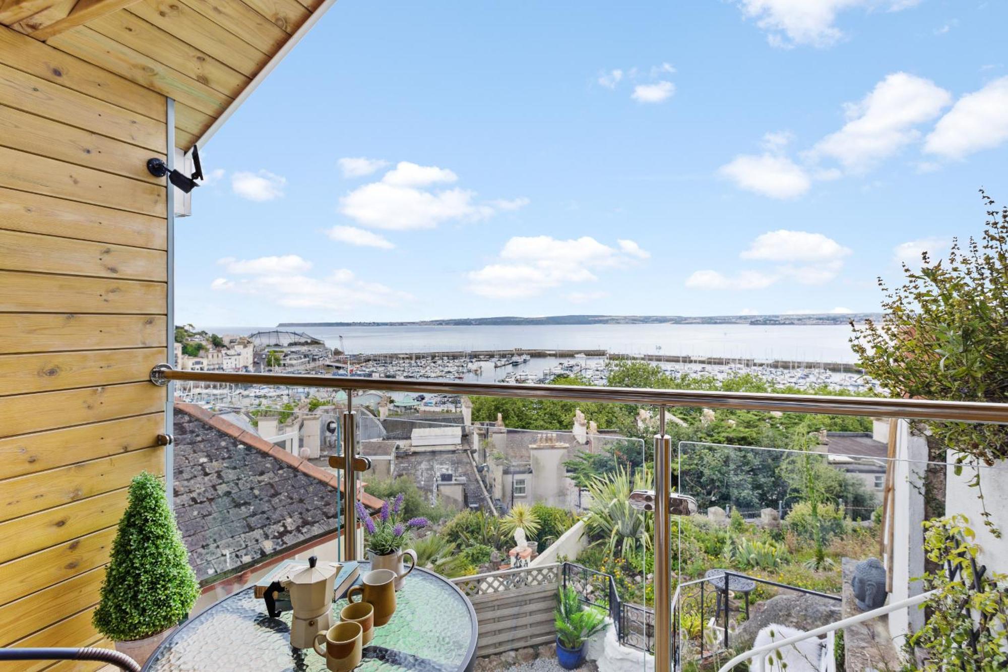 The Boathouse - Panoramic Sea View Retreat, Near Town, Marina & Beach, With Parking Торки Екстериор снимка